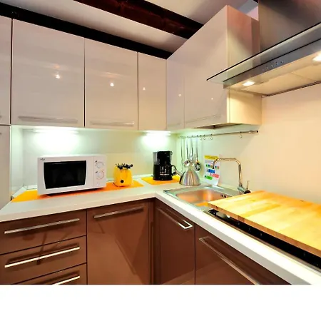 Castello Di Godego Sleeps 4 Air Con Wifi Apartment Venice