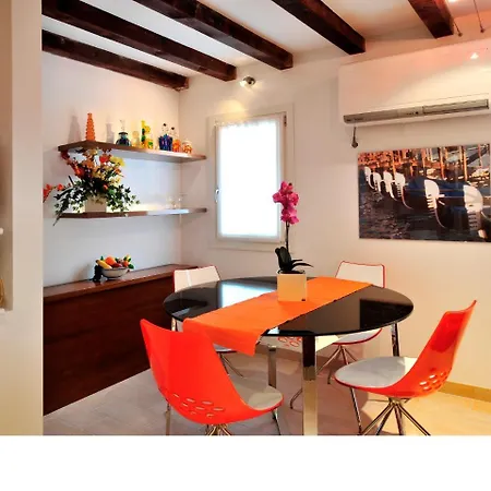 Castello Di Godego Sleeps 4 Air Con Wifi